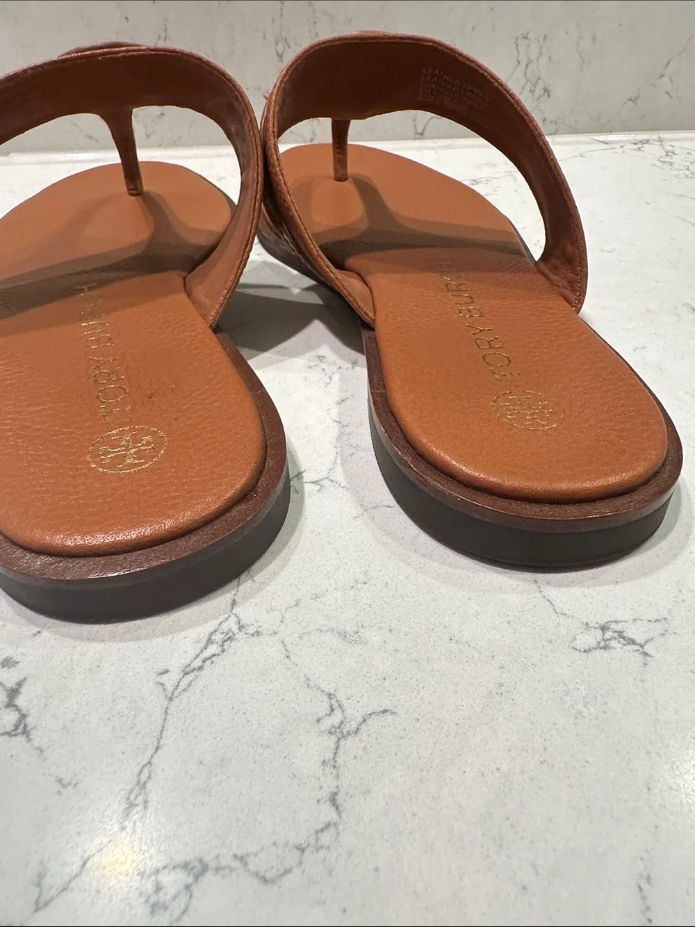 Tory Burch Carson Thong Welt Sandals Aged Camello Size 8